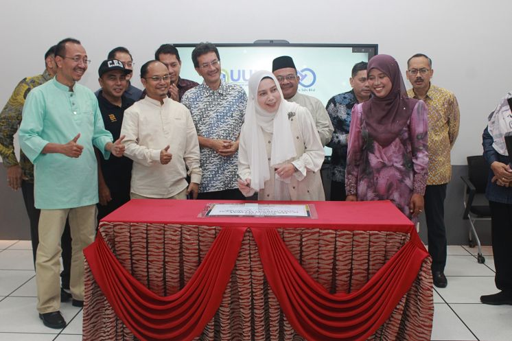 PENUBUHAN PUSAT SEHENTI ALUMNI UUM PUTRAJAYA KUKUHKAN JARINGAN ALUMNI UUM